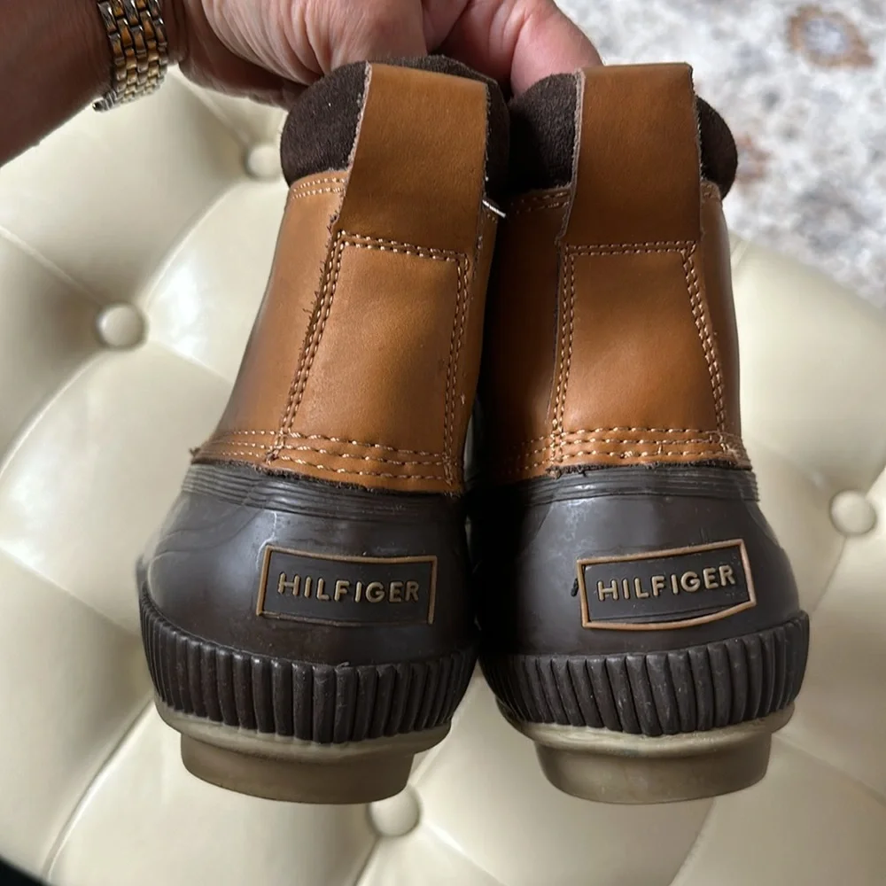 Tommy Hilfiger rain boots, size 10